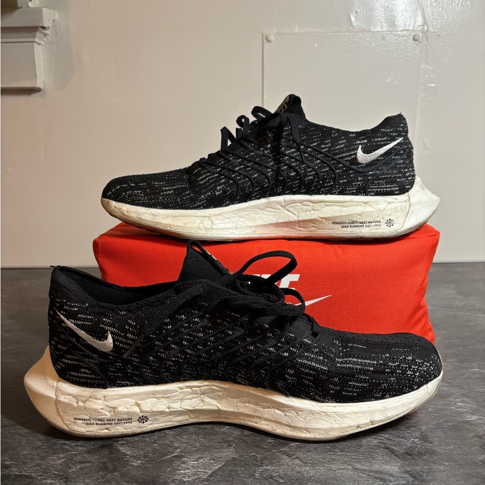Nike Pegasus Turbo Black and White Running Shoes - Picture 3 of 5